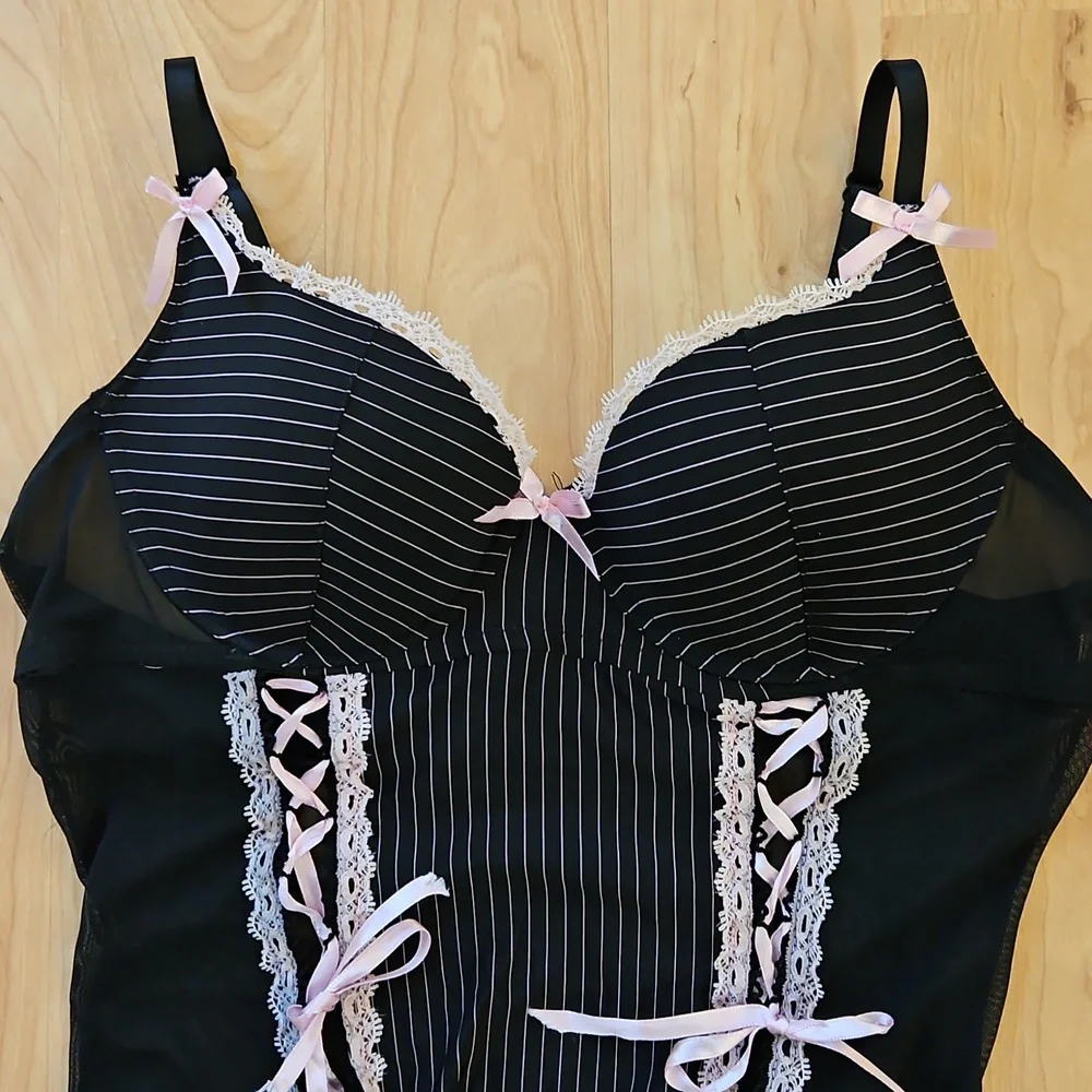Native Intimates 2-piece Matching Black and Pink Chemise (36C) & Thong (M) - Picture 5 of 12